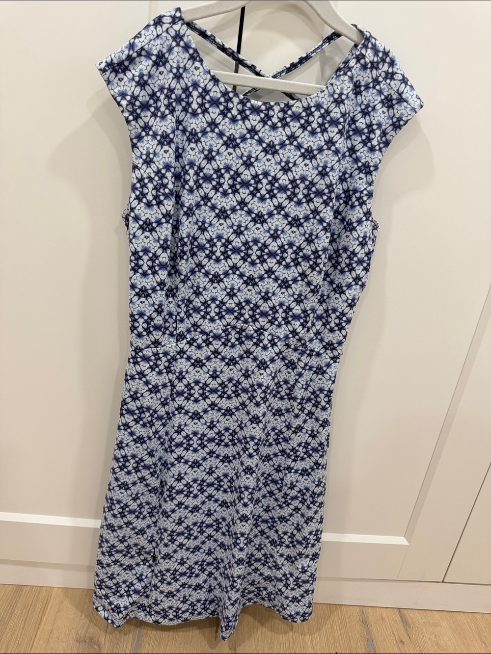 Title Nine Steadfast Blue/White geometric Cap-Sleeve Dress Diamalete fabric XS